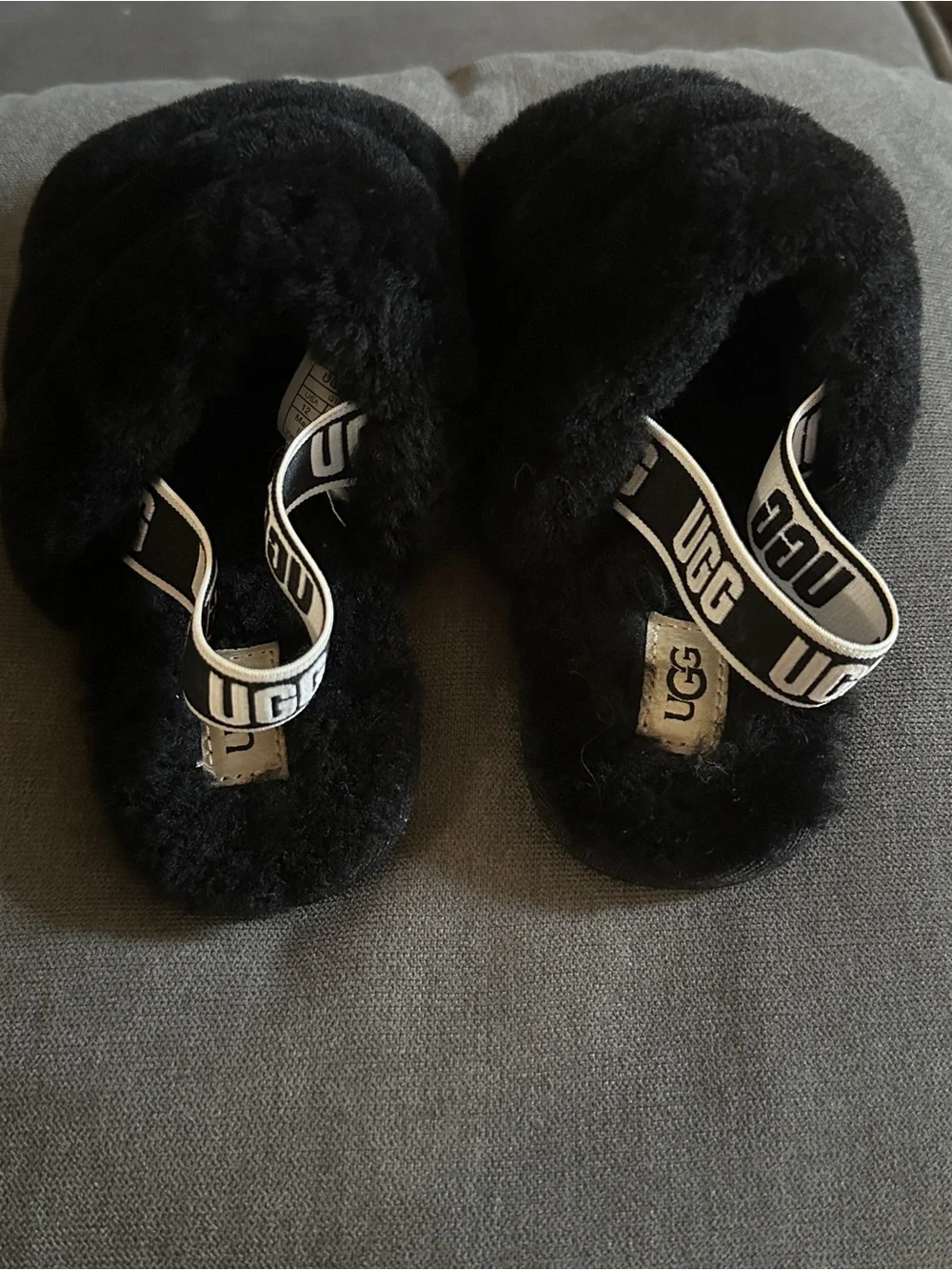 UGG Black Shearling-Lined Slide (Size Tag Visible)